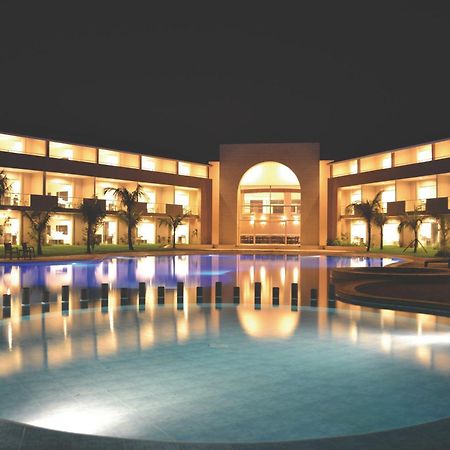 Sun Hotel Warnes المظهر الخارجي الصورة