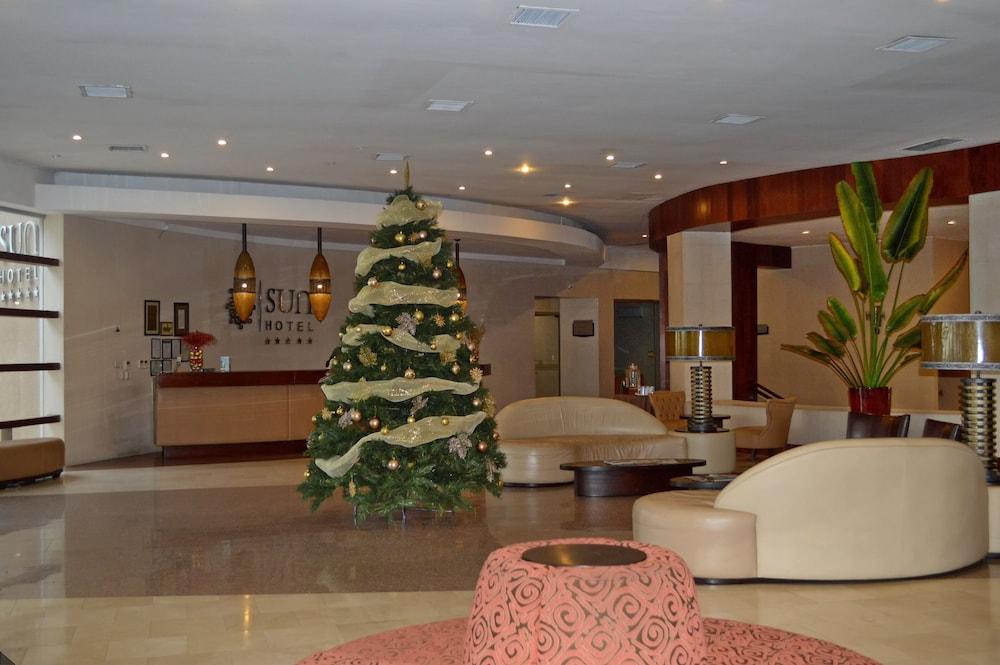 Sun Hotel Warnes المظهر الخارجي الصورة