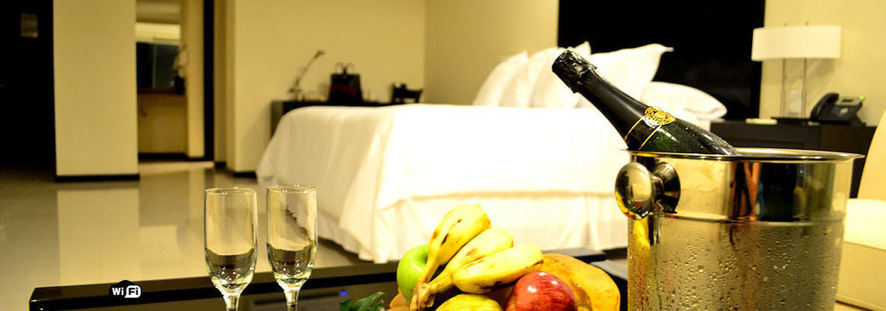 Sun Hotel Warnes المظهر الخارجي الصورة